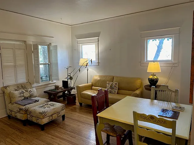 1232 Dean Pl — Photo 3