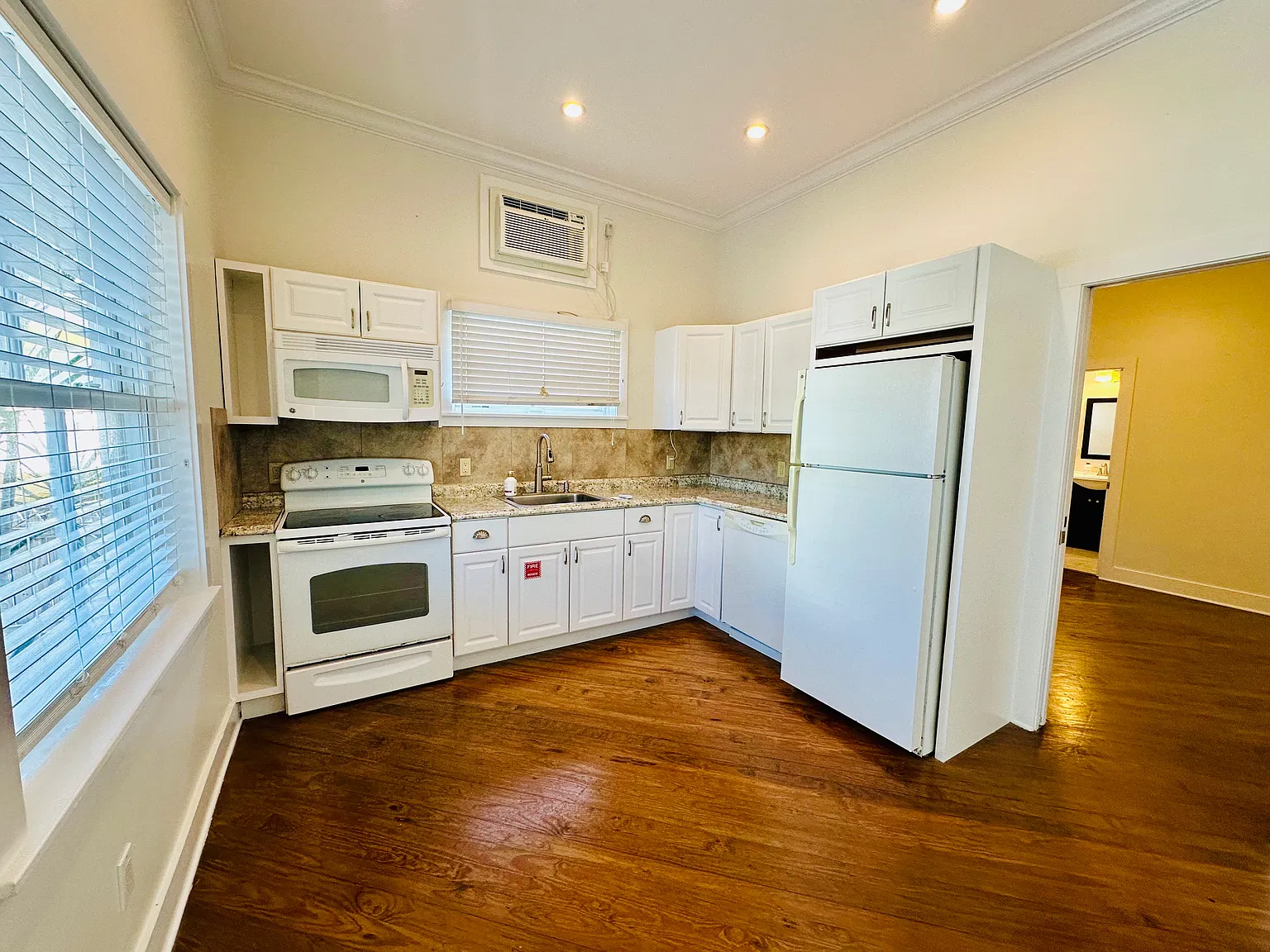 1210 South St — Photo 2
