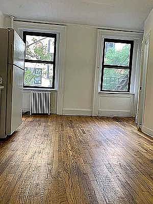 1st image of 169 Thompson St APT 3