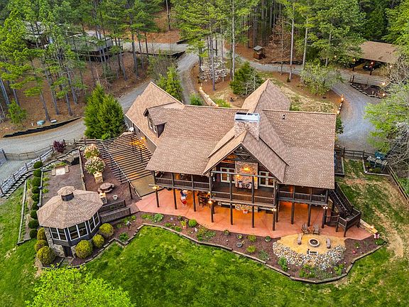 3rd image of 415 Kestrel Ridge Cir