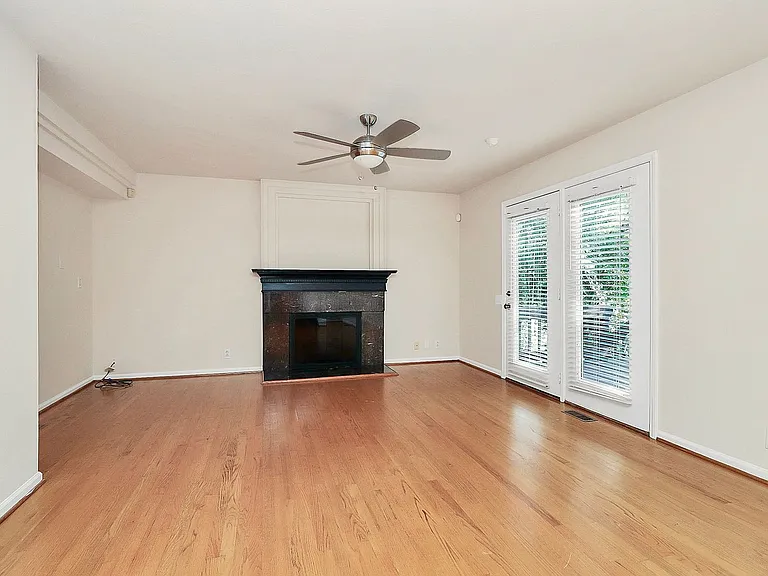 500 River Oaks Ln — Photo 8