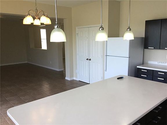 4th image of 2806 Tower Rock St