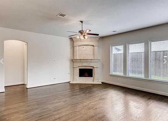 2nd image of 524 El Camino Dr