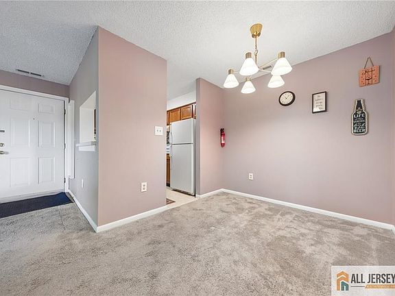 3rd image of 1308 Ravens Crest Dr