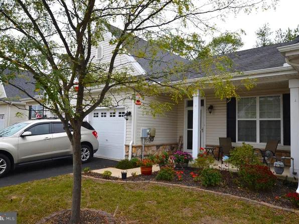 76 Grand National Ln #64, Newark, DE 19702