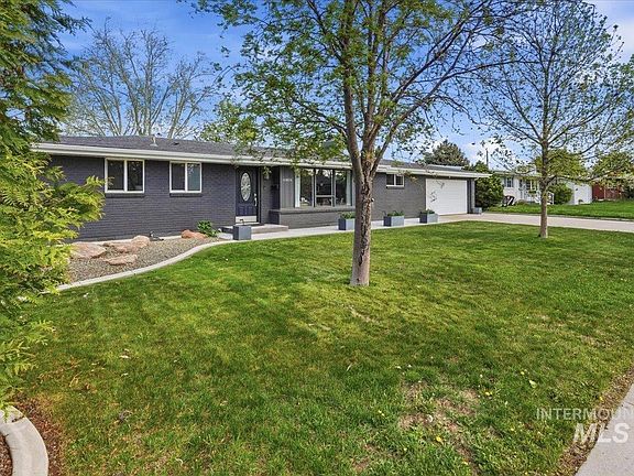 2nd image of 6808 W Fernwood Dr