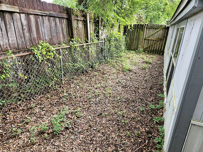 N 46th Ave — Photo 18