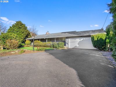 10180 SE Cresthill Rd, Happy Valley, OR, 97086