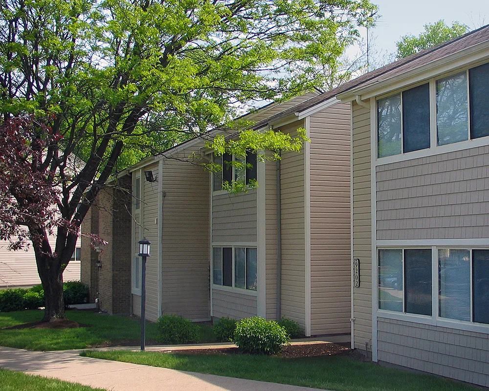 Hunter's Creek Apartments — Photo 3