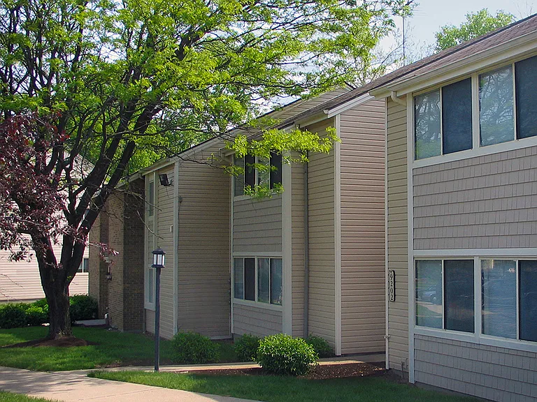 Hunter's Creek Apartments — Photo 2