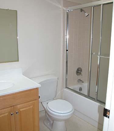 4th image of 2130 Jackson St APT 305
