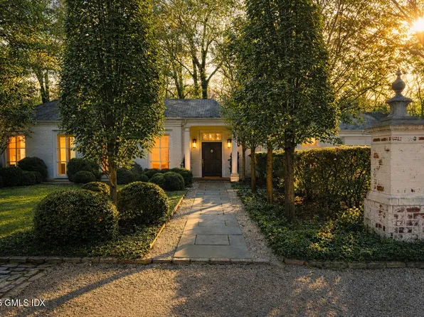 47 Husted Ln, Greenwich, CT 06830