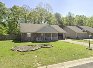 2304 Pattywood Dr, Bryant, AR 72022