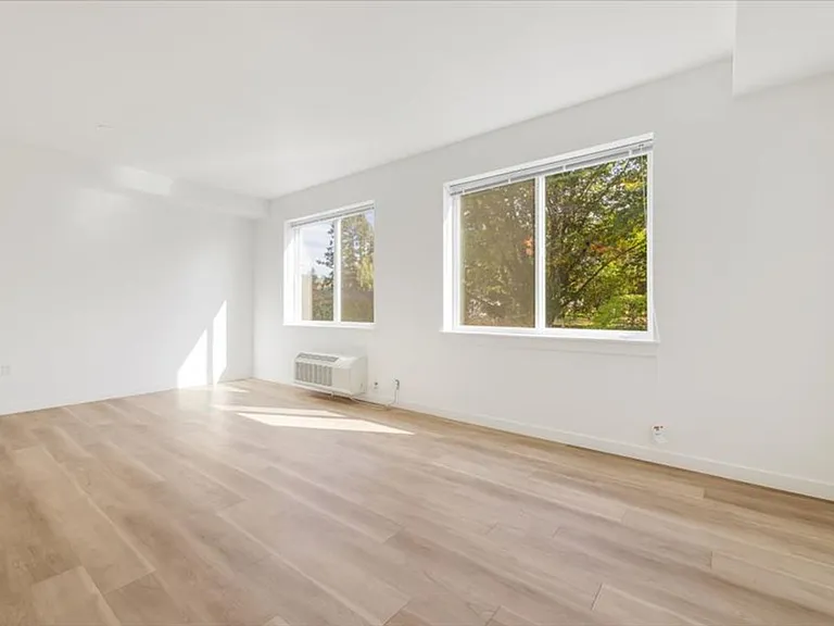 Hermoso View Apartments — Photo 7