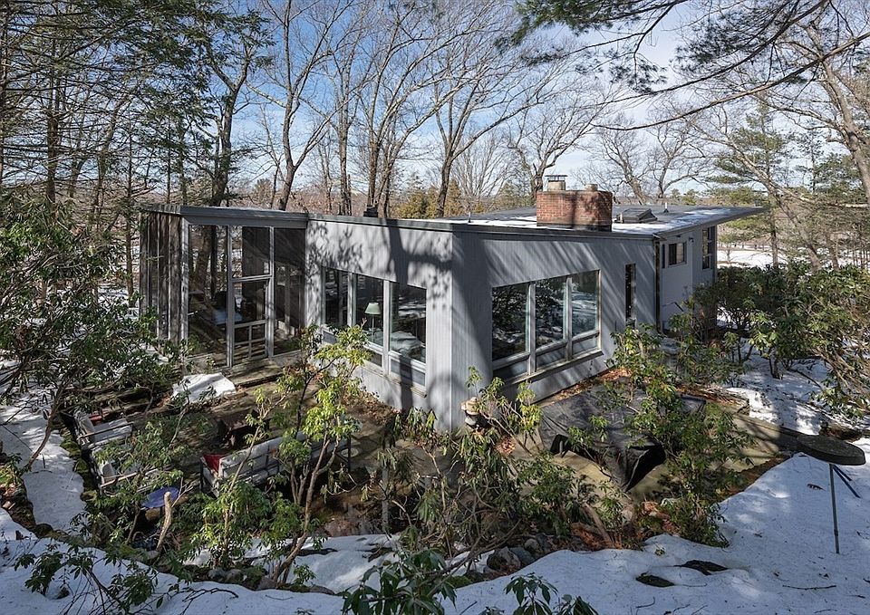 1st image of 58 Hill St