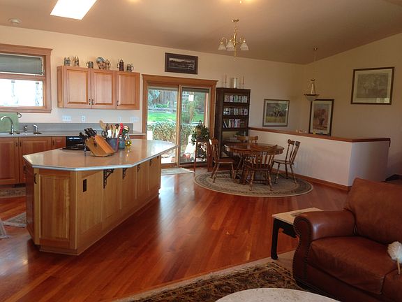 Dining / Kitchen