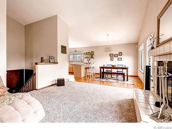 3rd image of 9850 Holland Cir