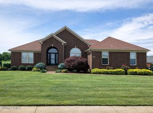 149 Wood Gate Dr, Mount Washington, KY 40047