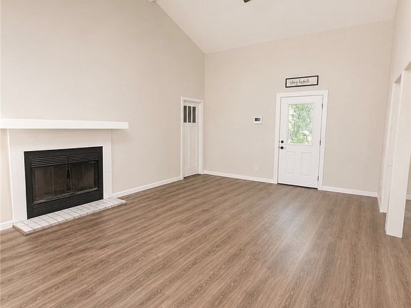 3rd image of 1104 Moss Ln