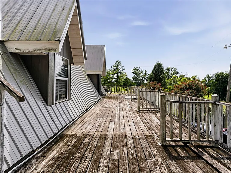 168 Halfway Rd — Photo 29