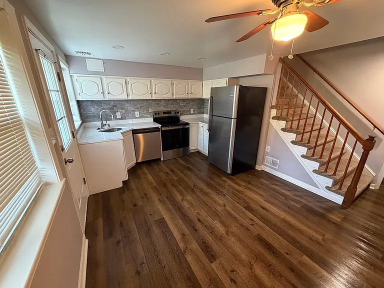 8146 Gray Haven Rd — Photo 4