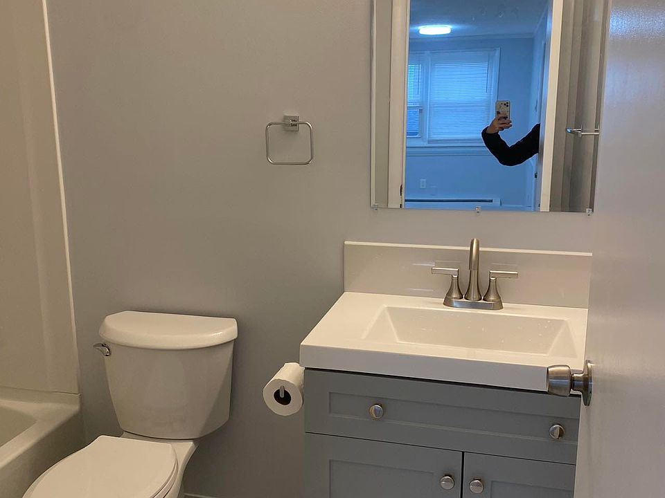 1st image of 19 Elmwood Park #2