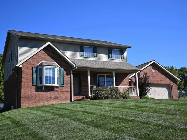 956 University Dr, Jasper, IN 47546