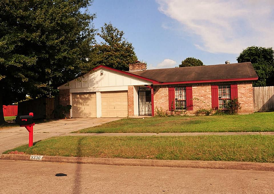 1st image of 9330 Willow Wood Ln