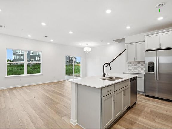 2nd image of 13644 Busch Ln
