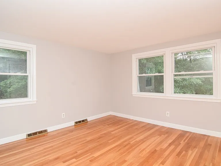 37-49 Arcadia Ave #45 — Photo 17