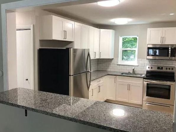 Washington Place, 160 W Washington St APT B2, Bristol, CT 06010