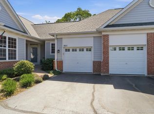 865 Cambridge Dr, Batavia, IL 60510