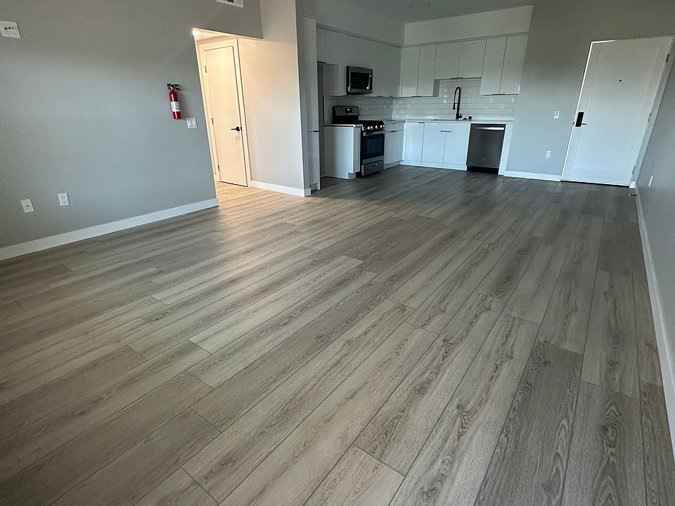 1st image of 12714 S Figueroa St #201