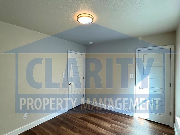1594 Perry St SE — Photo 13