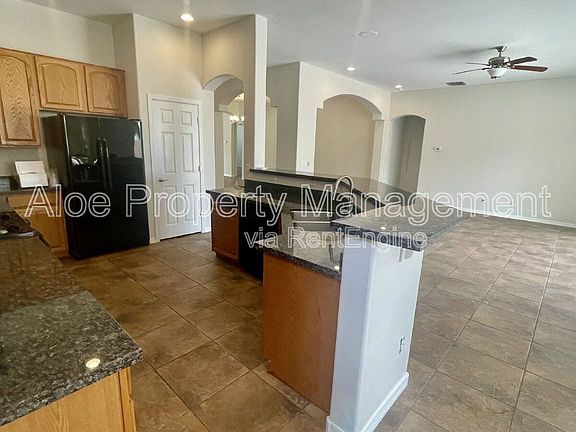 5th image of 43577 W Sparks Ct