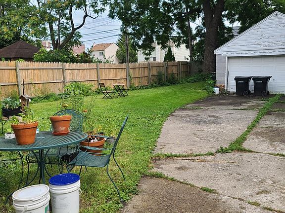 3rd image of 1725 Virginia Park St
