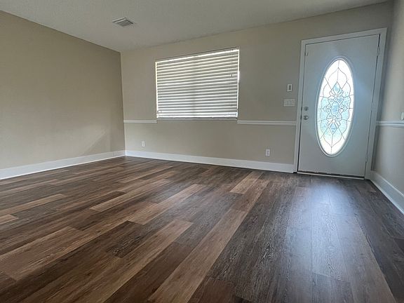 5th image of 7649 Hillside Dr