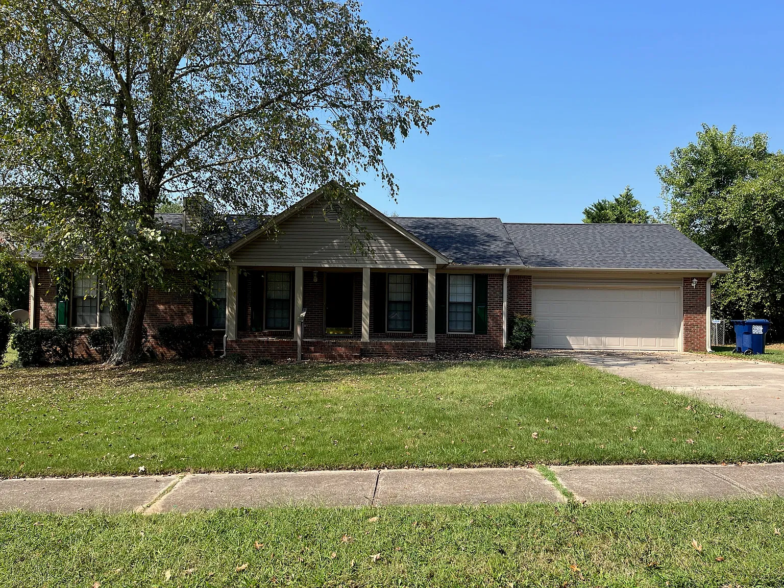 3 bed, 1560 sqft, $1,575 — Photo 1