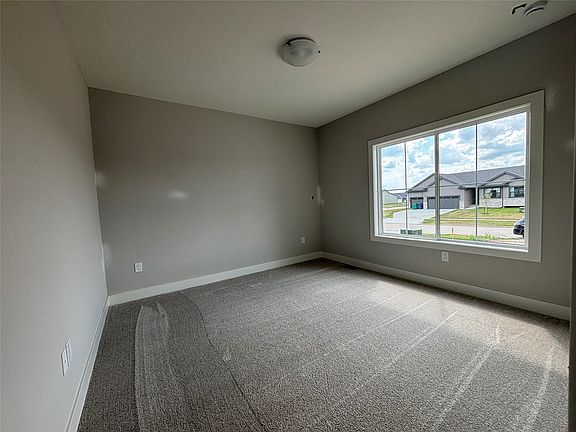 4th image of 4705 177th St