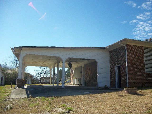 2nd image of 2966 Fiddlers Rd