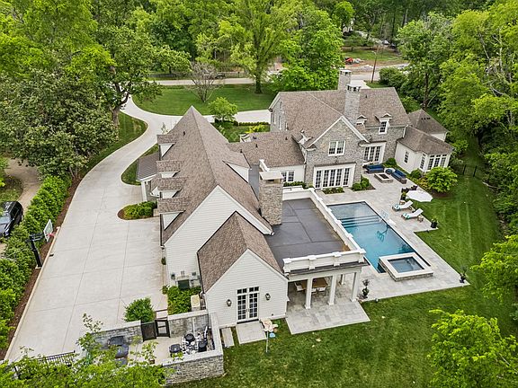 2nd image of 245 Ensworth Pl