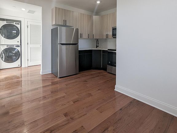 4th image of 4126 Parkside Ave #3R