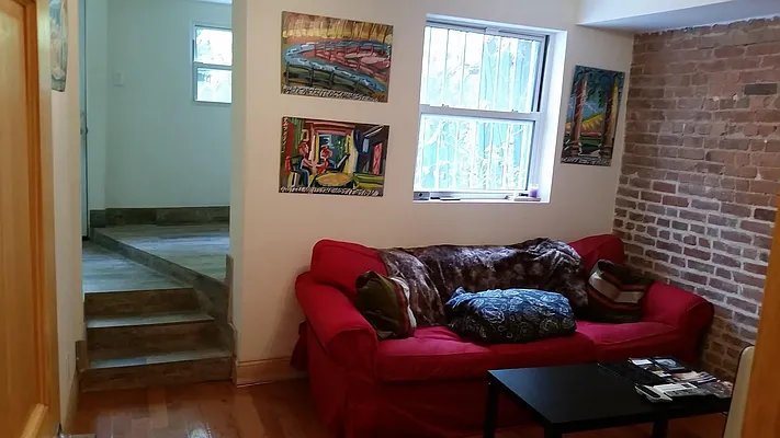 Rented by The Hamilton Group | media 33