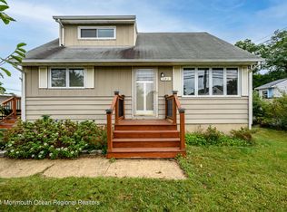 123 Salmon St, Brick, NJ 08723