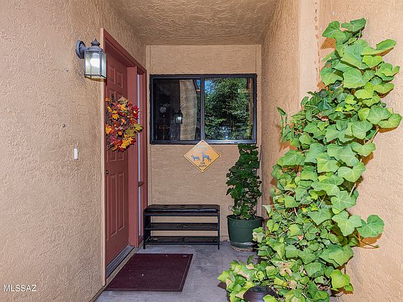 3rd image of 3900 N Paseo De Las Canchas