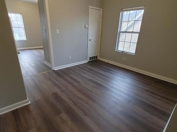3rd image of 127 N 46th St APT 3