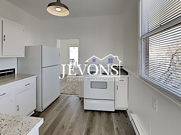 4th image of 406 S 2nd St APT 6