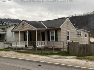 2513 3rd Ave, East Bank, WV 25067
