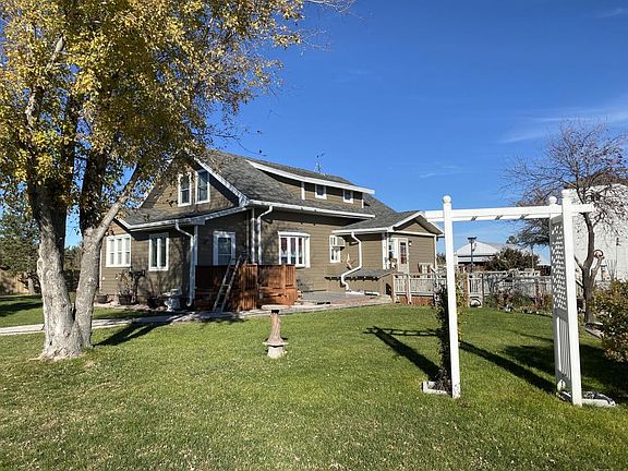 Gurley Home and Acreage - Well landscaped yard
