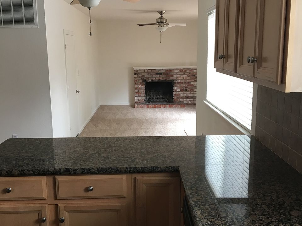 1st image of 9711 Beachwood Dr